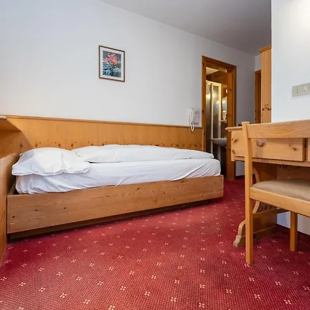 Mary Hotel